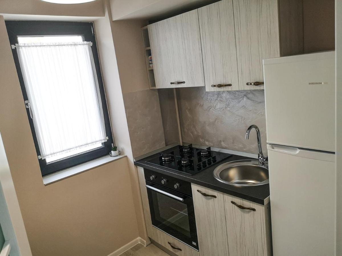 Yns Apartaments Iasi Exterior photo