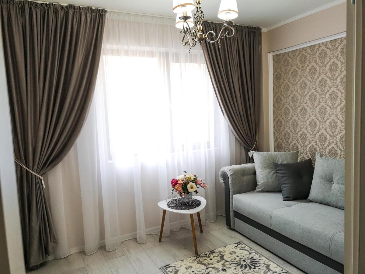 Yns Apartaments Iasi Exterior photo