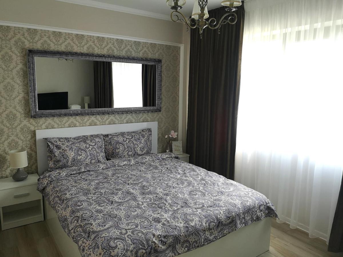 Yns Apartaments Iasi Exterior photo